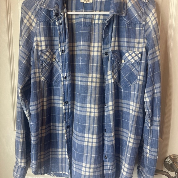 American Eagle Outfitters Blue and Cream Checkered Shirt - Picture 1 of 3